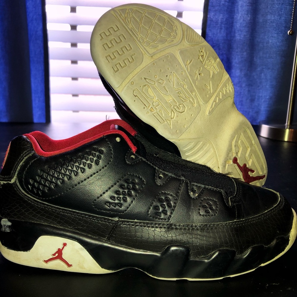 Jordan 9 Low Snakeskin Size 3Y